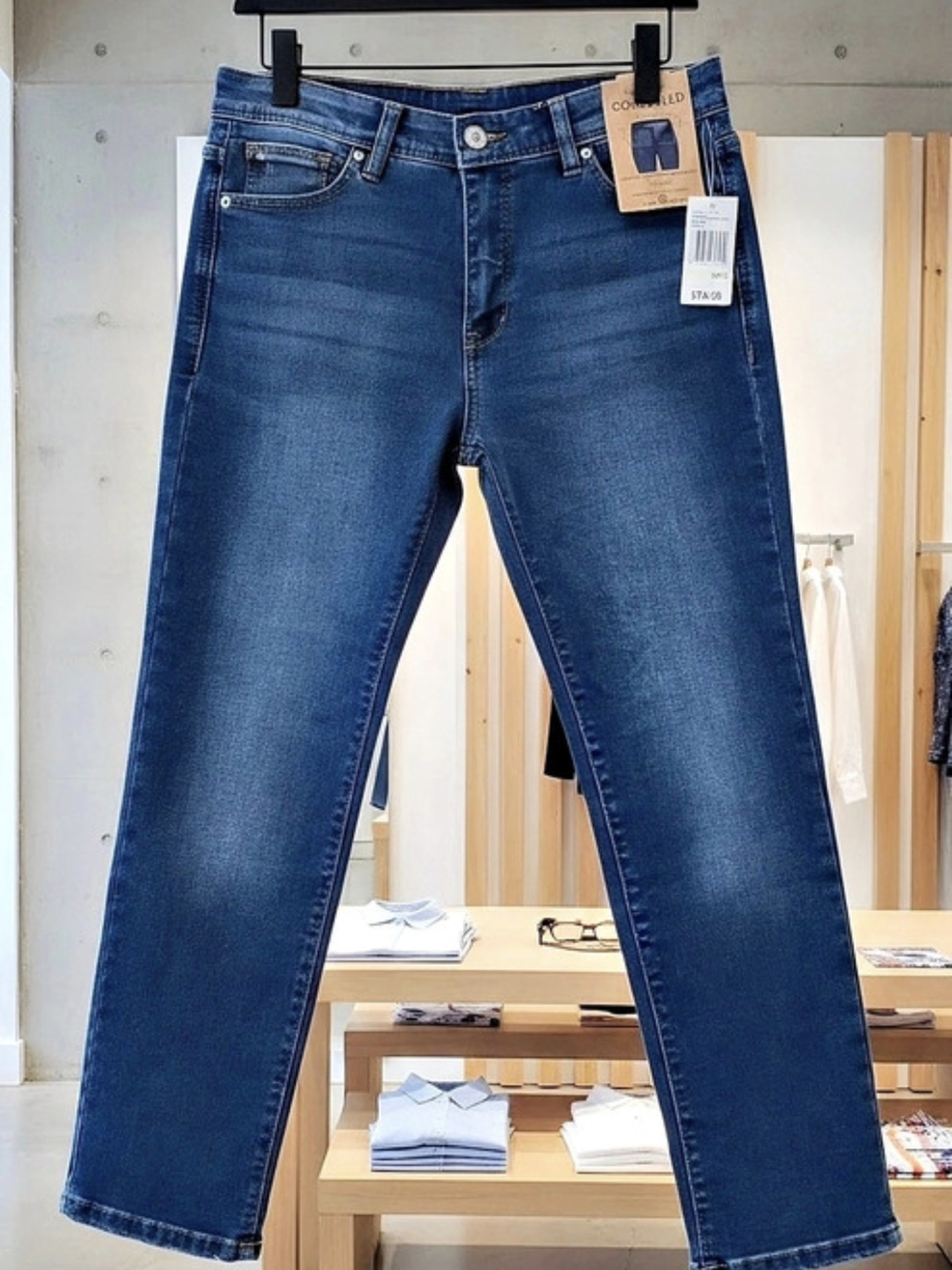 Curve Appeal Comfort Waist High-Rise Straight High-Rise Straight Jeans in Blue